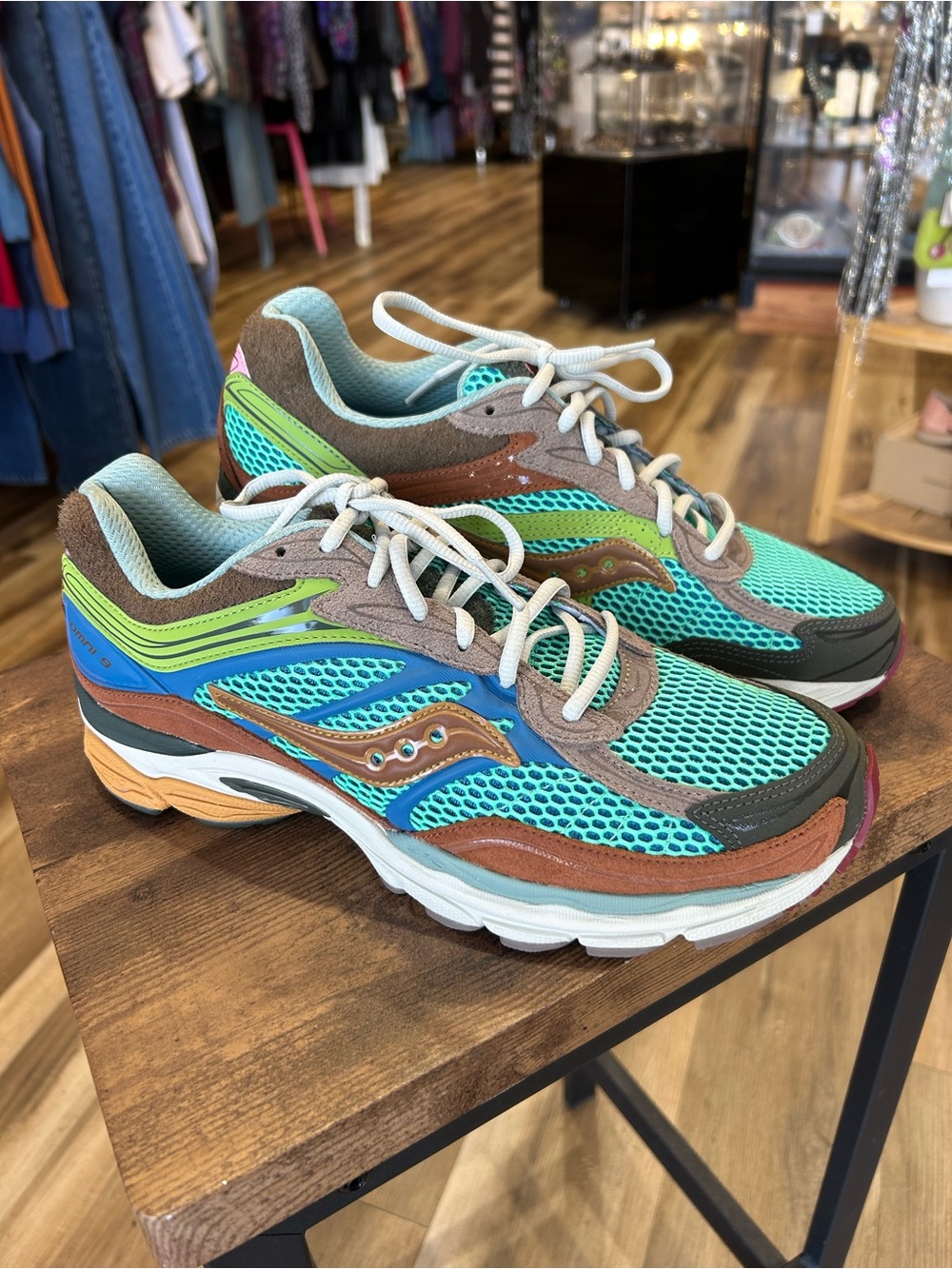 Saucony x Sneaker Politics Sneaker Size 11
